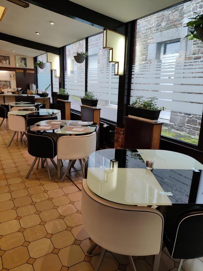 Hotel Saint - Pierre ヴィルデュ・レ・ポエル エクステリア 写真