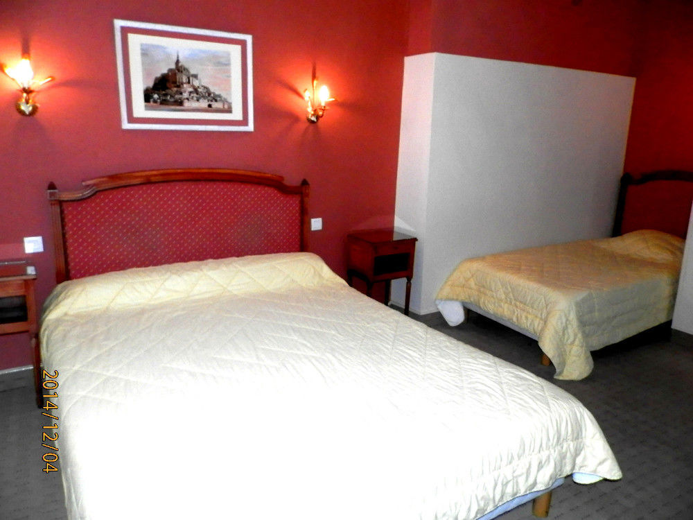 Hotel Saint - Pierre ヴィルデュ・レ・ポエル エクステリア 写真